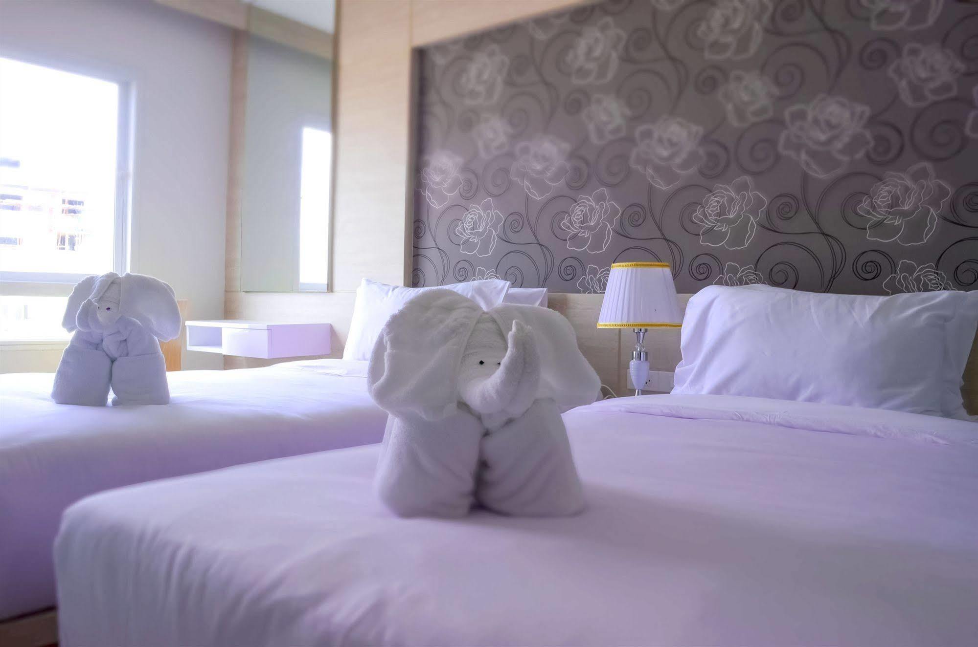 Mirage Express Patong Phuket Hotel Zewnętrze zdjęcie